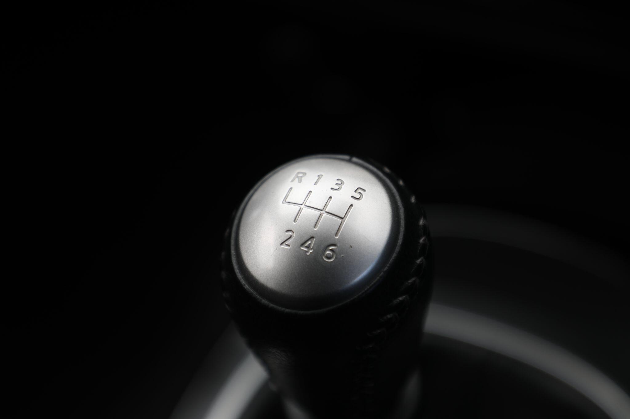 Large vehicle image